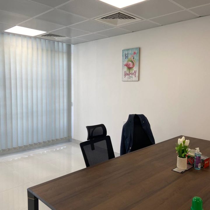 Office blinds: Light-filtering window treatments